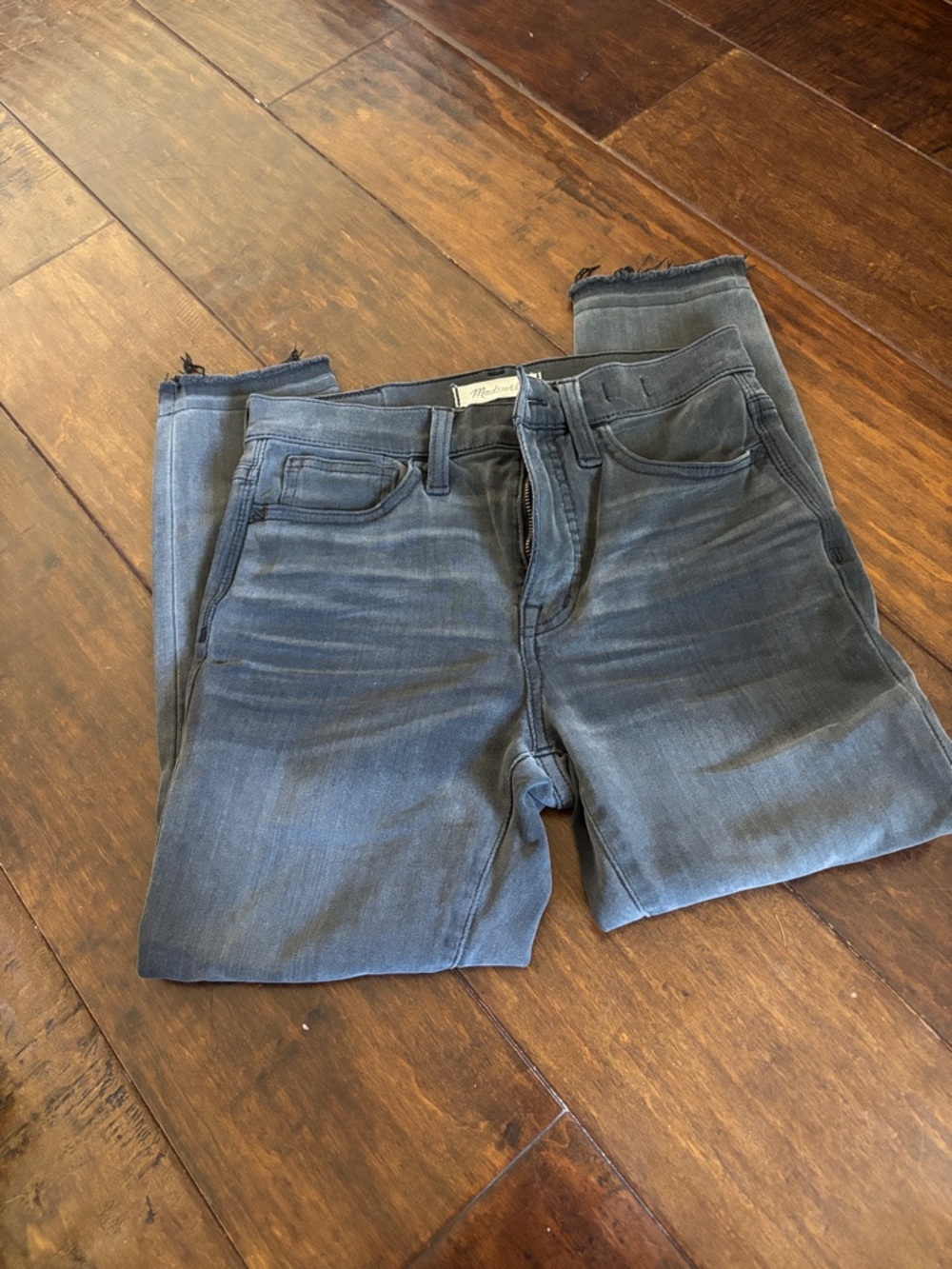 ❤️SALE❤️Madewell Skinny Jeans in Faded Blue-Gray Wash